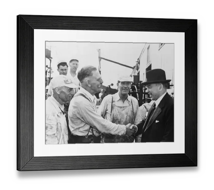 Framed Print : W.L. Mackenzie King Shaking Hands with a Workman Framed Print : W.L. Mackenzie King Shaking Hands with a Workman