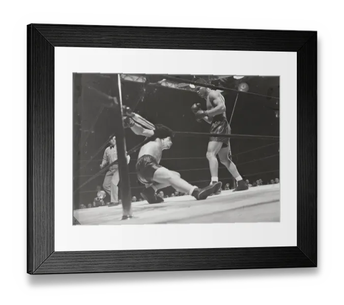 Framed Print : Joe Louis Defeating Billy Conn Framed Print : Joe Louis Defeating Billy Conn