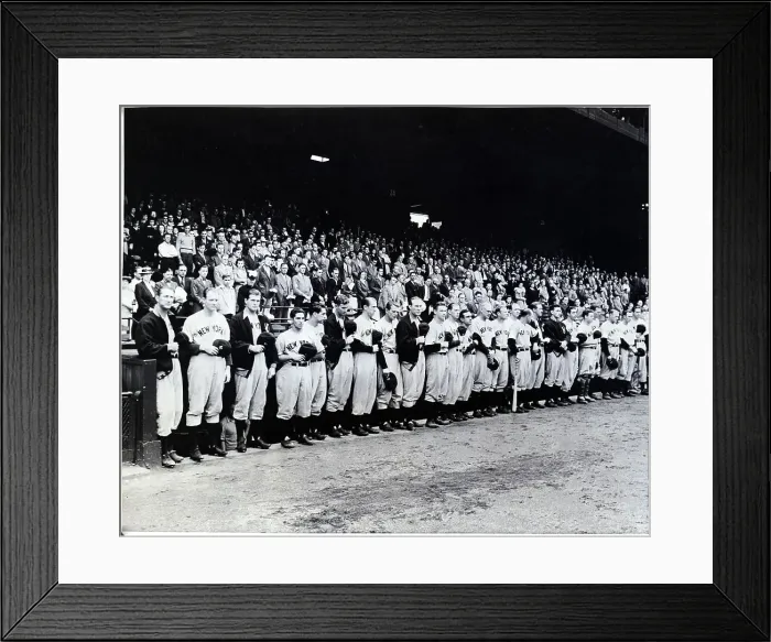 Framed Print : New York Yankees Tribute To Lou Gehrig Framed Print : New York Yankees Tribute To Lou Gehrig