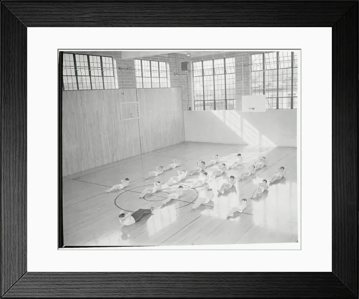 Framed Print : Gym Exercises at Madison Square Garden Framed Print : Gym Exercises at Madison Square Garden