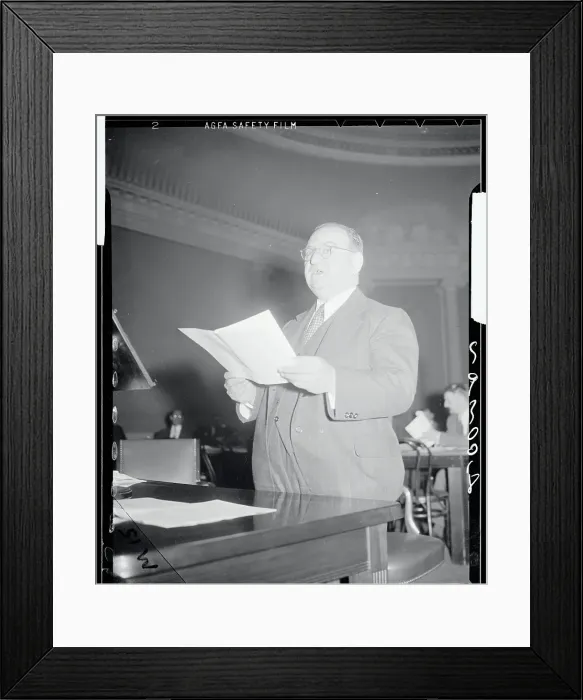 Framed Print : Milton Diamond Reading Framed Print : Milton Diamond Reading