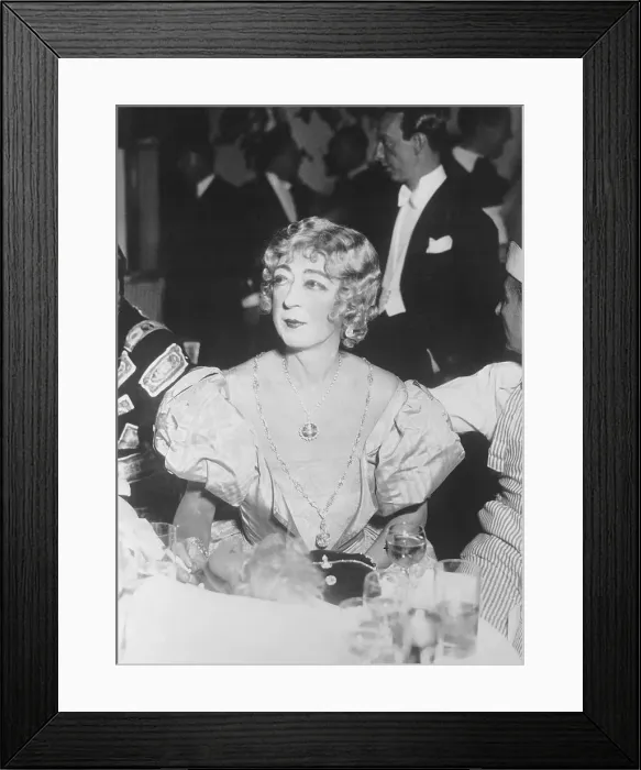 Framed Print : Evalyn Mclean And Hope Diamond Framed Print : Evalyn Mclean And Hope Diamond