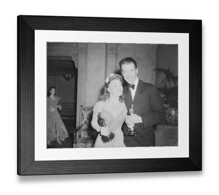 Framed Print : Ginger Rogers and Jimmy Stewart Holding Oscars Framed Print : Ginger Rogers and Jimmy Stewart Holding Oscars