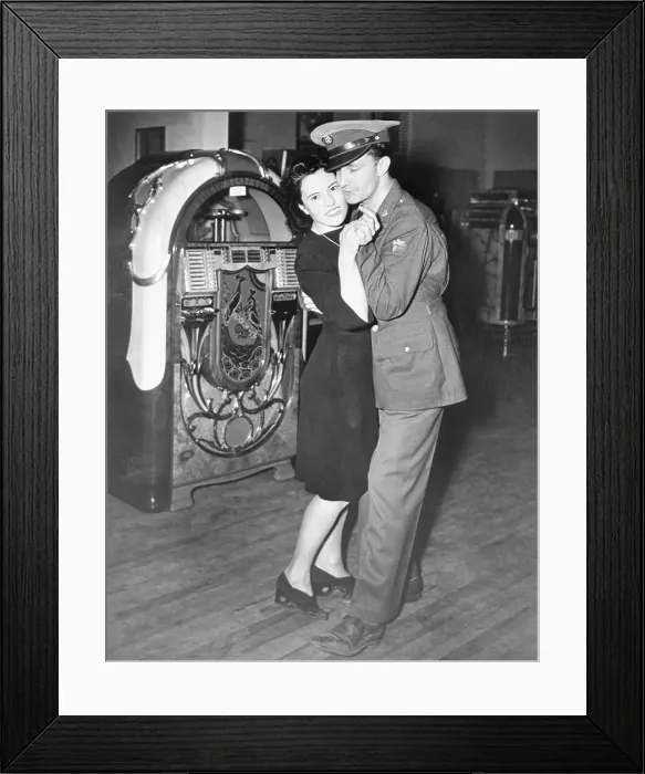 Framed Print : Soldier And Girlfriend Dancing to Jukebox Framed Print : Soldier And Girlfriend Dancing to Jukebox