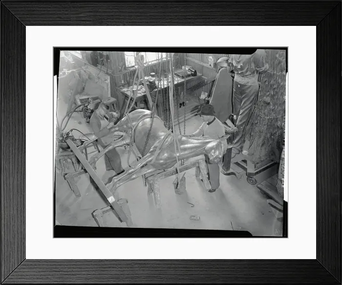 Framed Print : Statue of Racehorse Seabiscuit Framed Print : Statue of Racehorse Seabiscuit