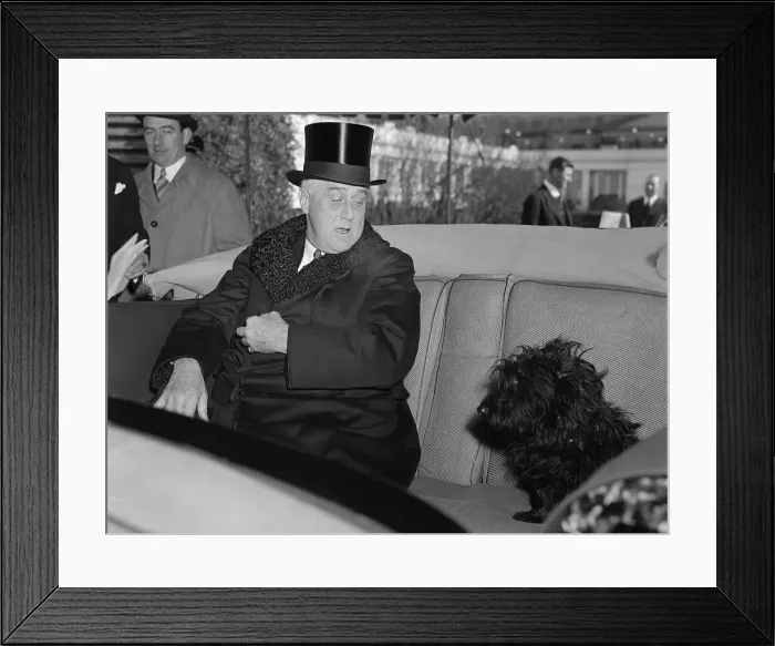 Framed Print : Franklin Roosevelt Talking to Falla