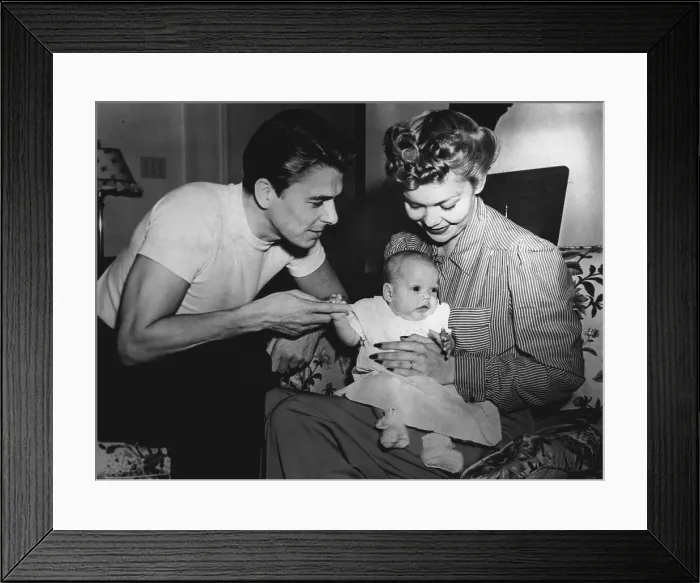 Framed Print : Jane Wyman and Ronald Reagan with Daughter Maureen Framed Print : Jane Wyman and Ronald Reagan with Daughter Maureen