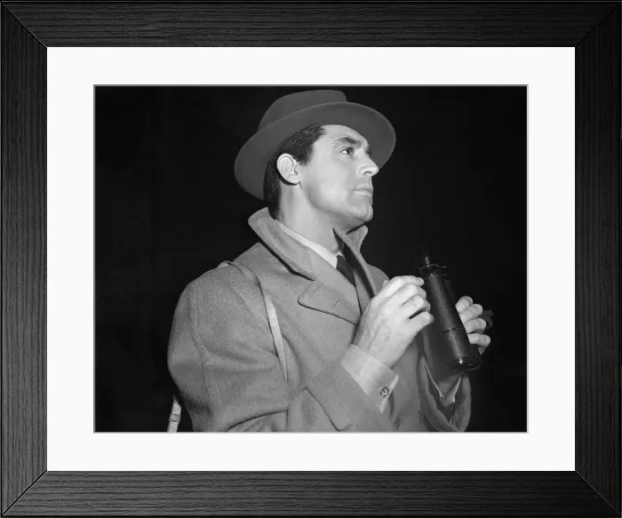 Framed Print : Portrait of Cary Grant Framed Print : Portrait of Cary Grant