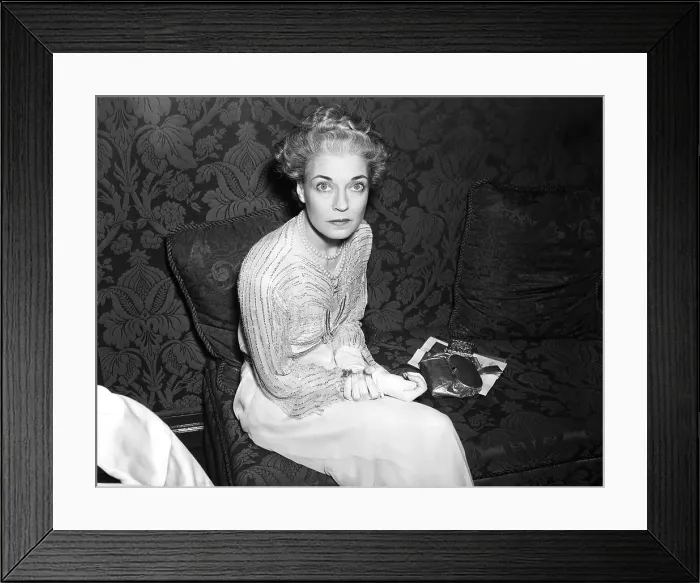 Framed Print : Mrs. Harrison Williams At Opera Framed Print : Mrs. Harrison Williams At Opera