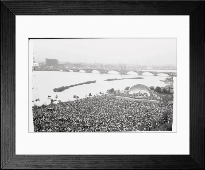 Framed Print : Large Crowd Inside Symphony Arena Framed Print : Large Crowd Inside Symphony Arena