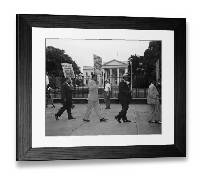 Framed Print : Paul Robeson, Others Protest At White Hou