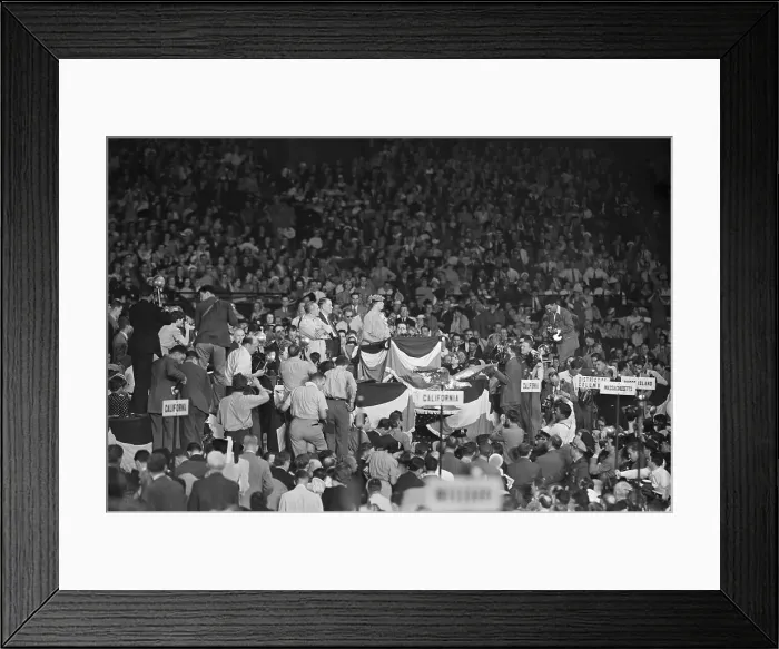Framed Print : First Lady Eleanor Roosevelt Addressing the 1940 Democratic National Convention Framed Print : First Lady Eleanor Roosevelt Addressing the 1940 Democratic National Convention