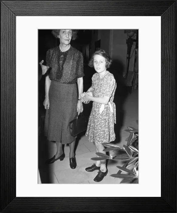 Framed Print : Davina Bowes-Lyon In New York City Framed Print : Davina Bowes-Lyon In New York City