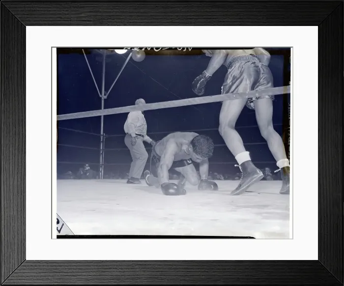 Framed Print : Arturo Godoy Struggling on His Knees Framed Print : Arturo Godoy Struggling on His Knees