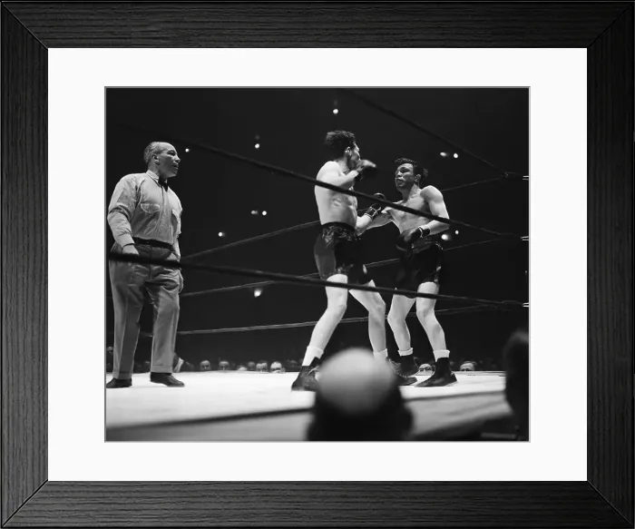 Framed Print : Lew Jenkins & Lou Ambers In Ring Framed Print : Lew Jenkins & Lou Ambers In Ring