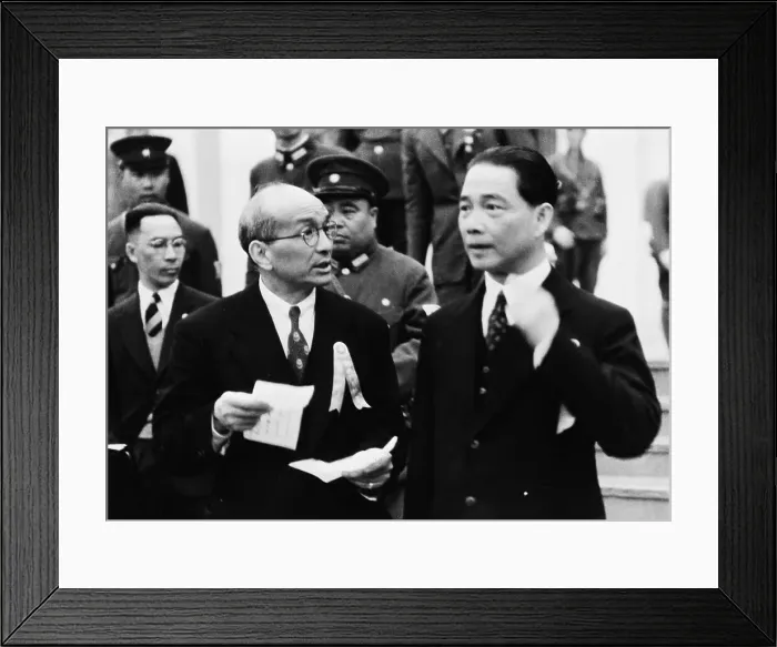 Framed Print : Wang Ching-Wei Standing W / Chu Min-I Framed Print : Wang Ching-Wei Standing W / Chu Min-I