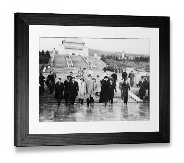 Framed Print : Wang Ching-Wei At Statue Of Sun Yat-Sen Framed Print : Wang Ching-Wei At Statue Of Sun Yat-Sen