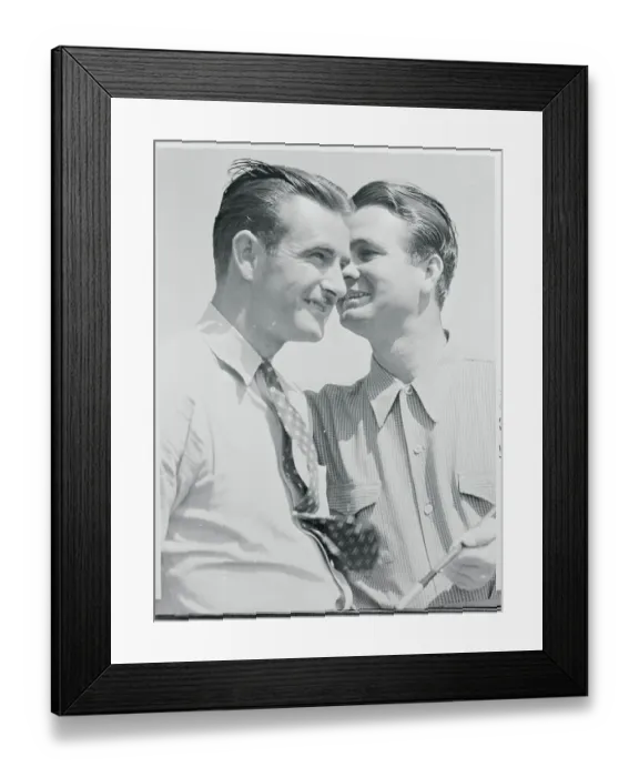 Framed Print : Jimmy Demaret Speaking to Lloyd Mangrum Framed Print : Jimmy Demaret Speaking to Lloyd Mangrum