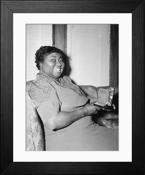 Framed Print : Hattie Mcdaniel With Award, Smiling Framed Print : Hattie Mcdaniel With Award, Smiling