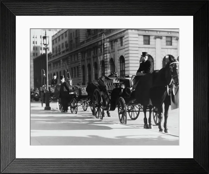 Framed Print : Horse-Drawn Cabriolets, Upper Fifth Avenue Framed Print : Horse-Drawn Cabriolets, Upper Fifth Avenue