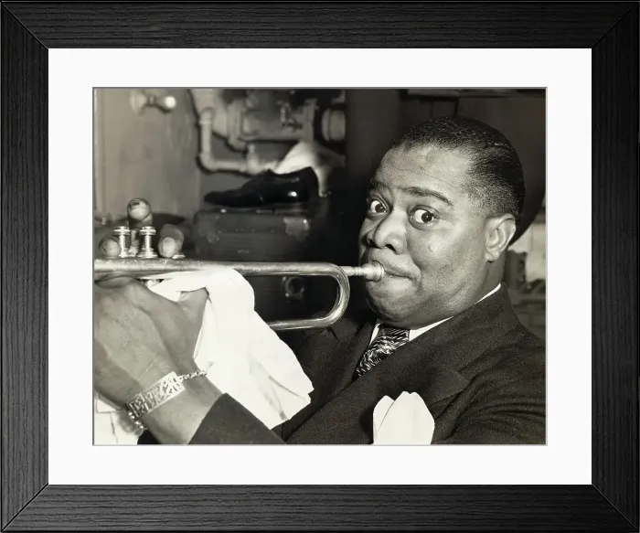 Framed Print : Louis Armstrong Blowing his Trumpet Framed Print : Louis Armstrong Blowing his Trumpet