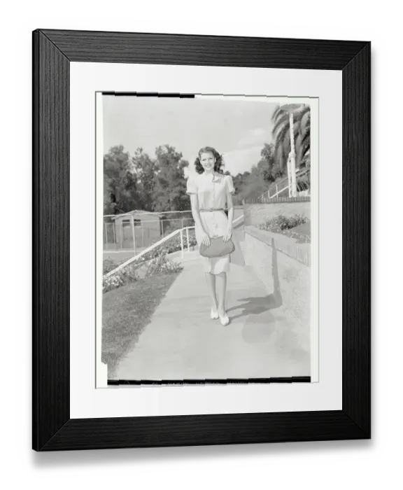 Framed Print : Full Length Portrait of Rita Hayworth Framed Print : Full Length Portrait of Rita Hayworth