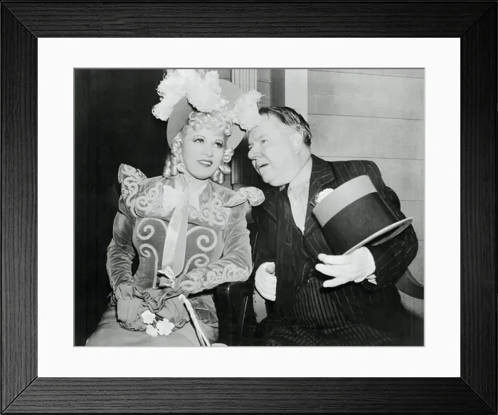 Framed Print : W.C. Fields Chatting with Mae West Framed Print : W.C. Fields Chatting with Mae West