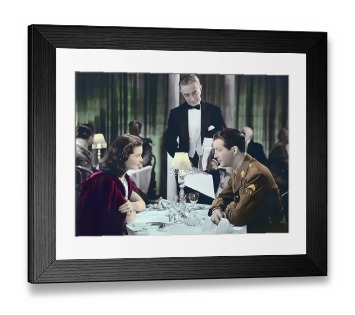 Framed Print : Vivien Leigh and Robert Taylor