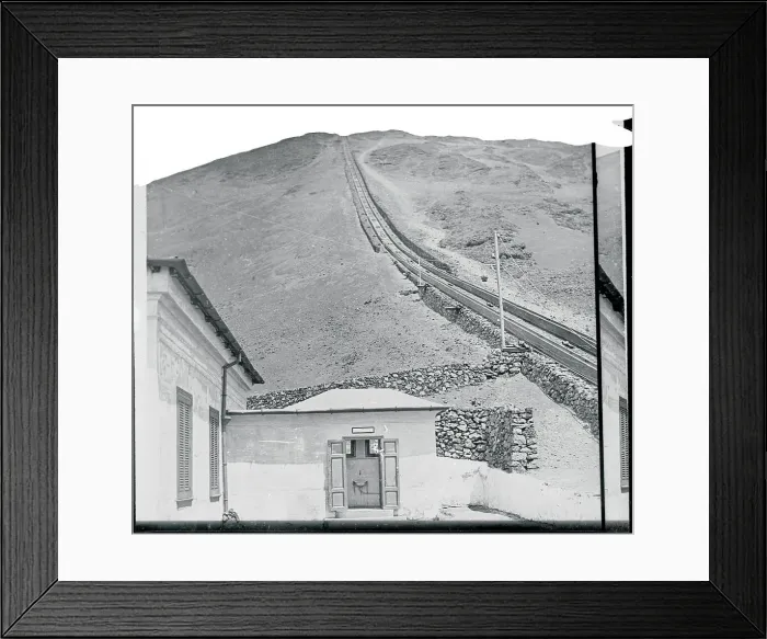 Framed Print : Furnicular Railway Going up Mt Vesuvius Framed Print : Furnicular Railway Going up Mt Vesuvius