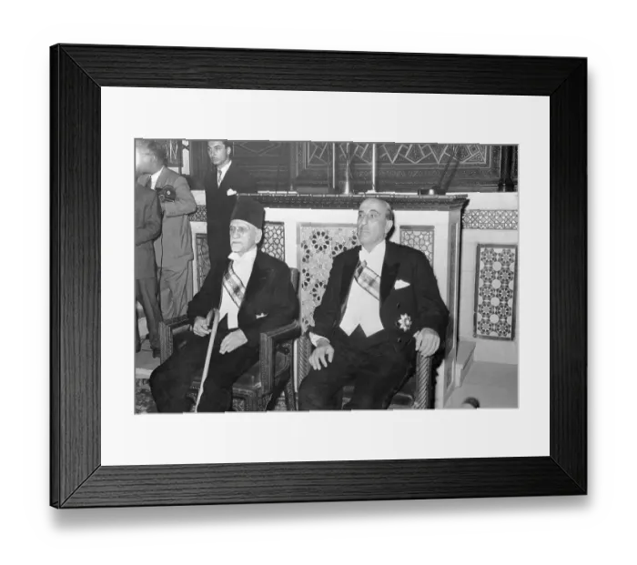 Framed Print : Incoming and Outgoing Syrian Presidents Framed Print : Incoming and Outgoing Syrian Presidents