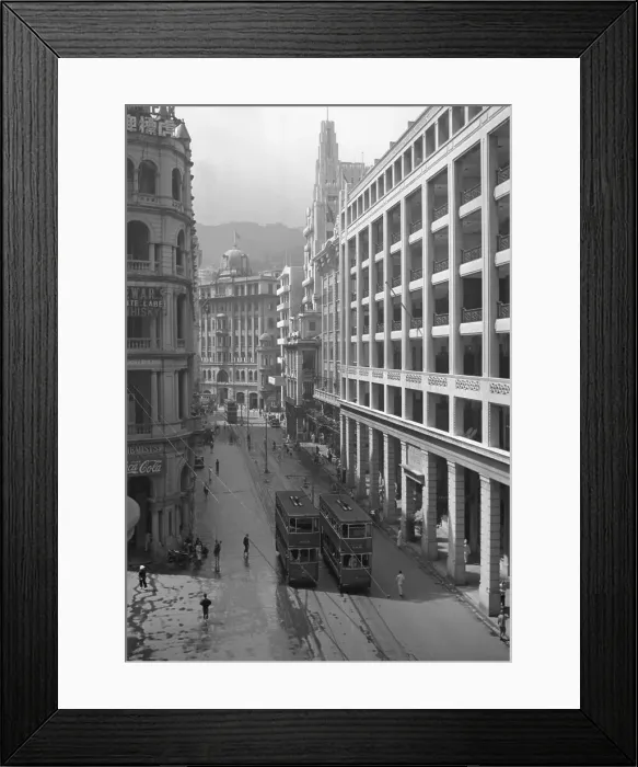 Framed Print : Des Voeux Road, Hong Kong Framed Print : Des Voeux Road, Hong Kong