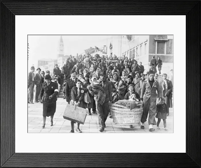 Framed Print : Group of Colonists About to Leave Italy Framed Print : Group of Colonists About to Leave Italy