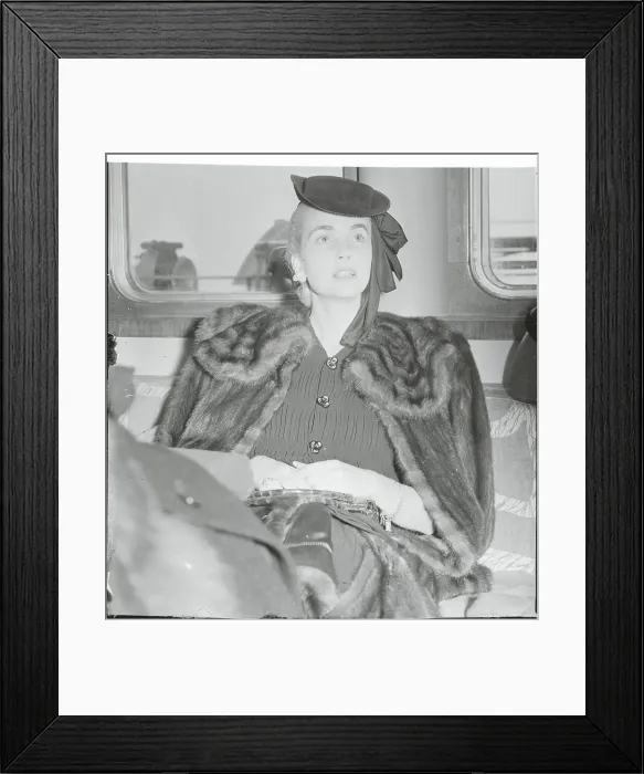 Framed Print : Barbara Hutton in 1939 Framed Print : Barbara Hutton in 1939
