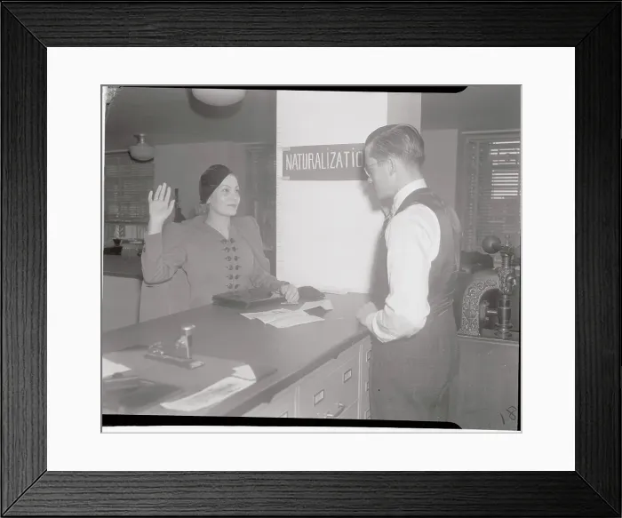 Framed Print : Isa Miranda Holding up Her Hand to Take Oath Framed Print : Isa Miranda Holding up Her Hand to Take Oath