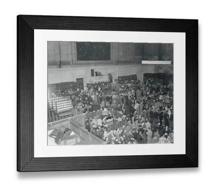 Framed Print : Interior View of the New York Stock Exchange Floor