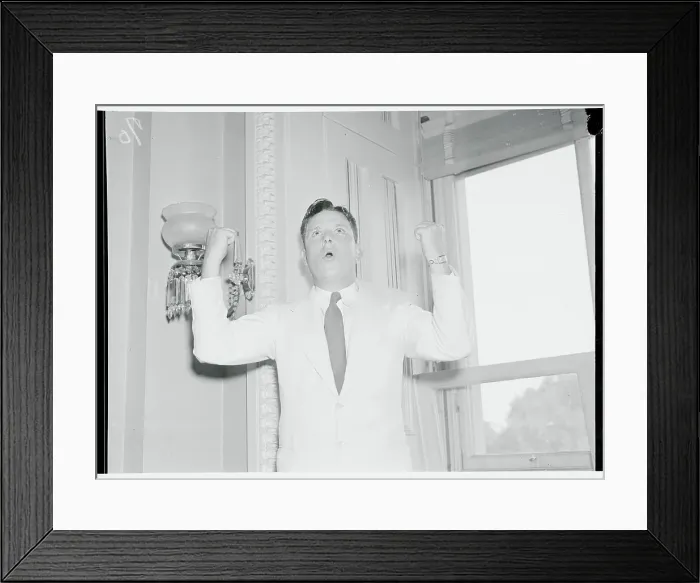 Framed Print : Senator Albert Gore in Fighting Pose Framed Print : Senator Albert Gore in Fighting Pose