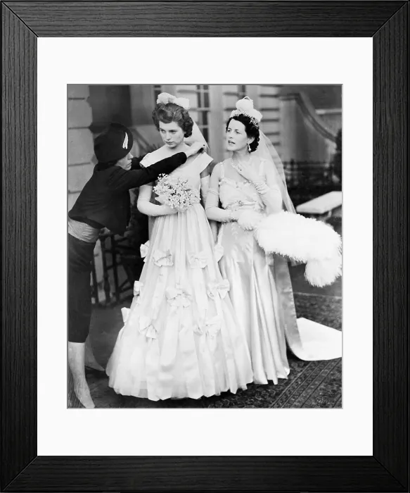 Framed Print : Eunice Kennedy and Mother Leaving for Buckingham Palace Framed Print : Eunice Kennedy and Mother Leaving for Buckingham Palace
