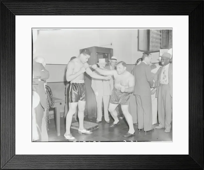 Framed Print : Tony Galento and Joe Louis Squaring Off Framed Print : Tony Galento and Joe Louis Squaring Off