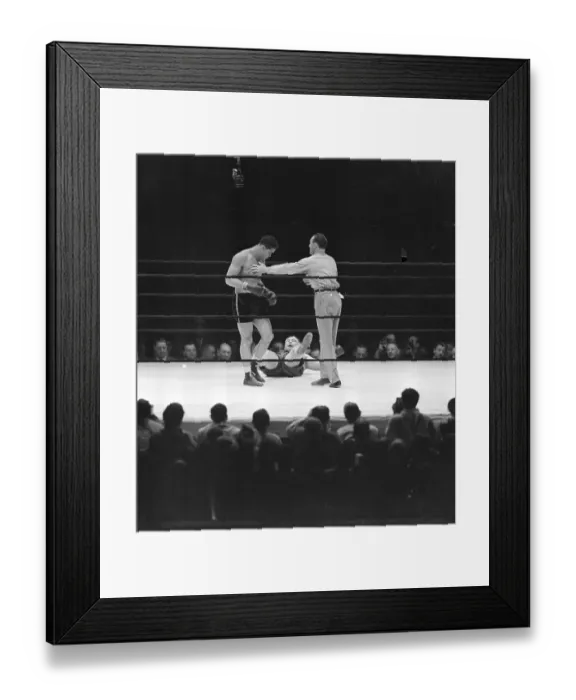 Framed Print : Referee Stopping Fight Framed Print : Referee Stopping Fight