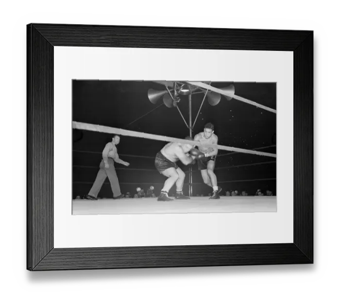 Framed Print : Joe Louis Throwing a Right to the Head Framed Print : Joe Louis Throwing a Right to the Head