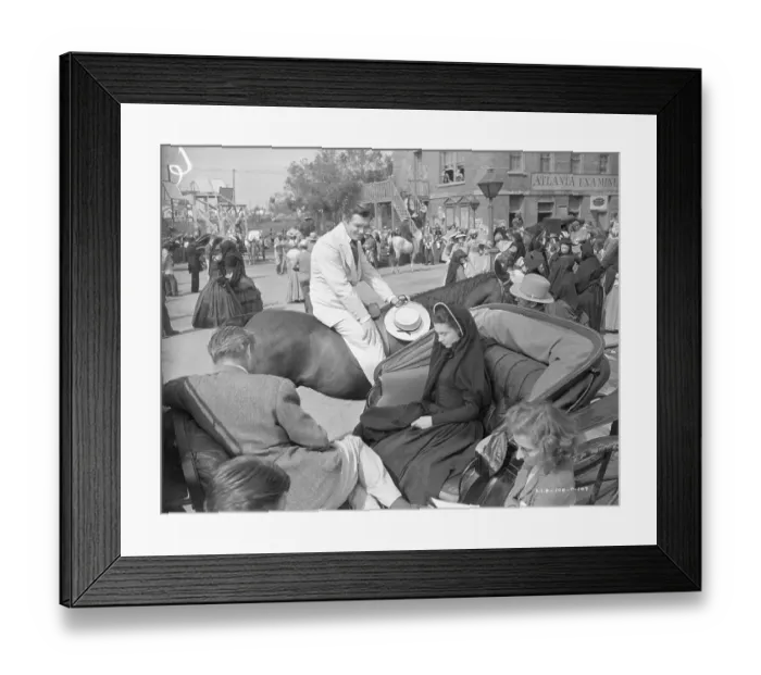 Framed Print : Clark Gable Rehearsing Lines with Vivien Leigh