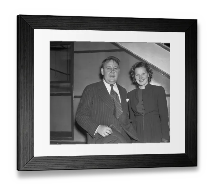 Framed Print : Arrive in New York on S.S. Queen Mary Framed Print : Arrive in New York on S.S. Queen Mary