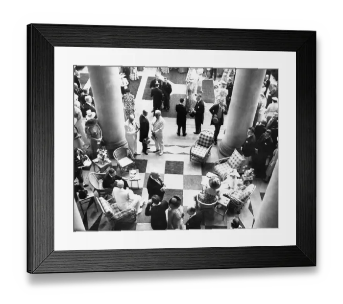 Framed Print : British Embassy Reception for Monarch Framed Print : British Embassy Reception for Monarch