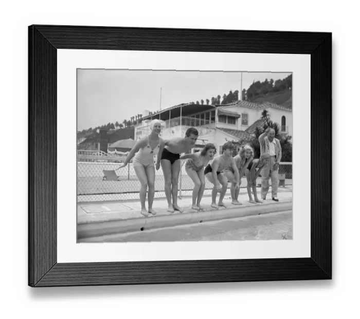 Framed Print : Judy Garland and Friends Prepare to Dive
