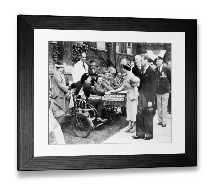 Framed Print : King and Queen Visiting Victims Framed Print : King and Queen Visiting Victims
