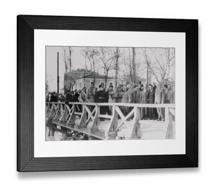 Framed Print : View of Count Ciano and Troops on Bridge Framed Print : View of Count Ciano and Troops on Bridge
