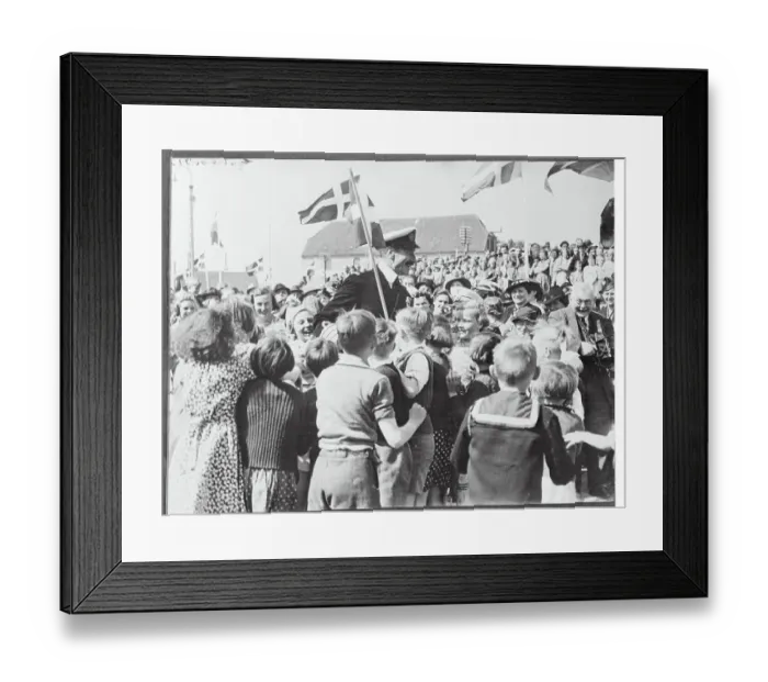Framed Print : Crowd of Youngsters on King Christian Visit Framed Print : Crowd of Youngsters on King Christian Visit