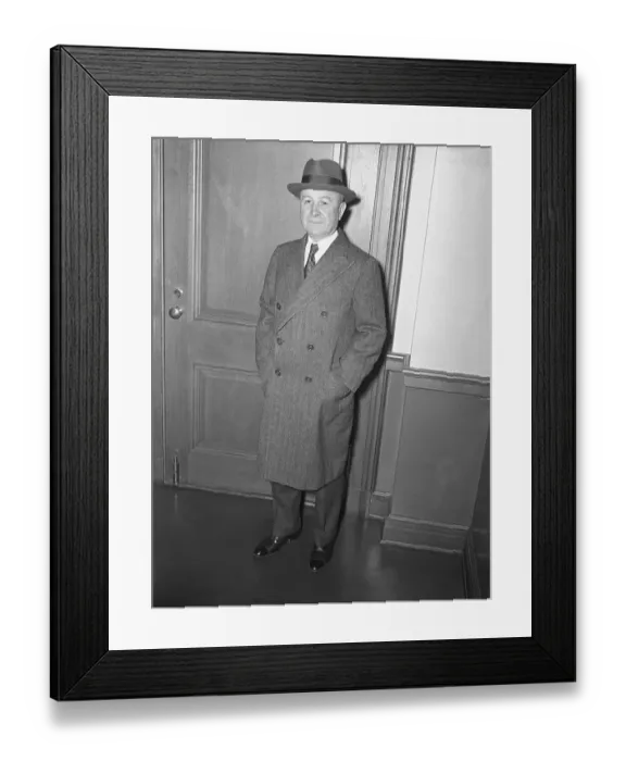 Framed Print : Gangster Johnny Torrio Posing Outside Courtroom Framed Print : Gangster Johnny Torrio Posing Outside Courtroom
