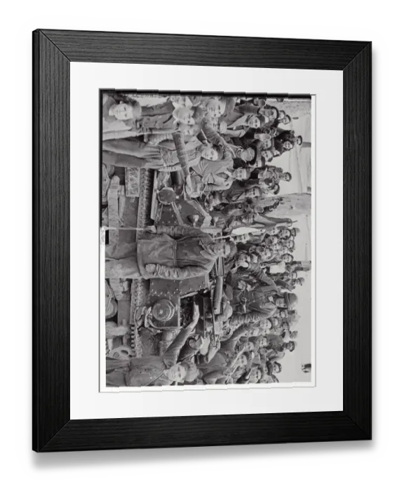 Framed Print : Madrid Citizens Greeting General Franco's Forces Framed Print : Madrid Citizens Greeting General Franco's Forces