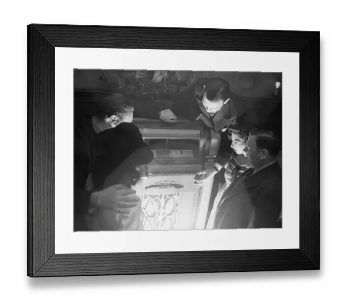 Framed Print : Wurlitzer Jukebox Framed Print : Wurlitzer Jukebox